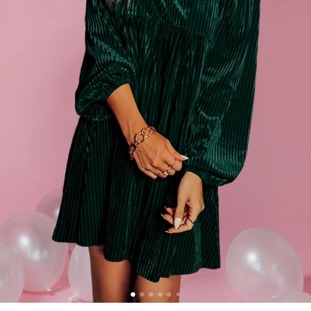 Elegant Green Velvet Dress